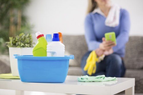 Window cleaning service for flats and apartment buildings in Edgware